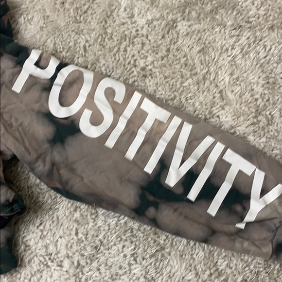 Divided crop top - Picture 2 of 2